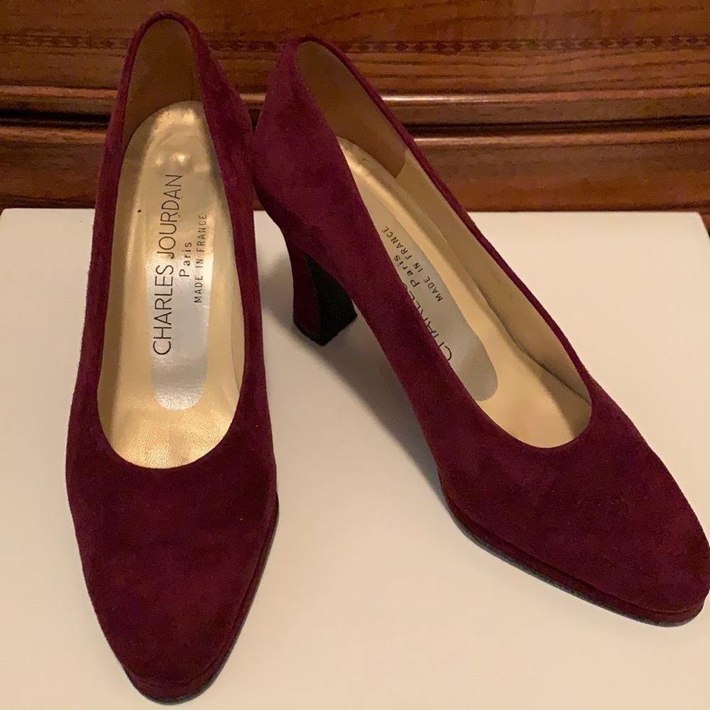 Charles Jourdan couture burgundy suede pumps